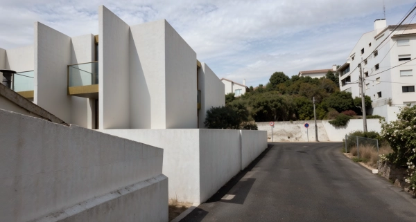 habitação coletiva estoril
 - Image 1